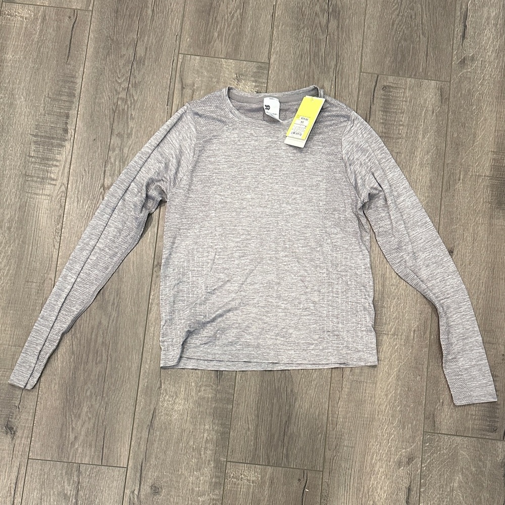 Women’s long sleeve active top